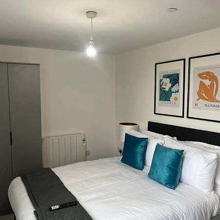 شقة Luxury 2 Bed 2 Bath Flat Near Old Trafford مانشستر المظهر الخارجي الصورة