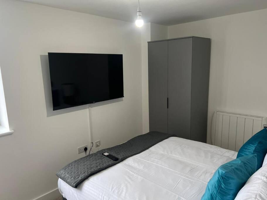 شقة Luxury 2 Bed 2 Bath Flat Near Old Trafford مانشستر المظهر الخارجي الصورة